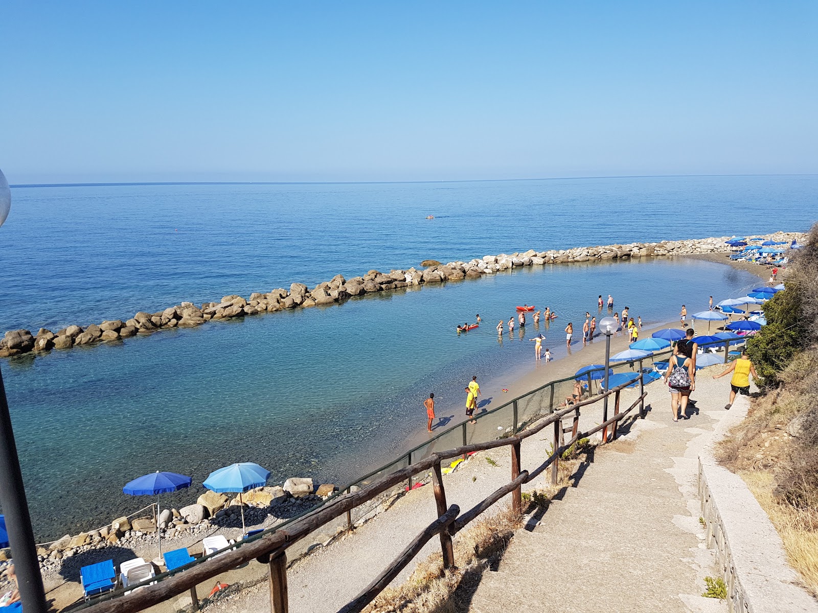 Zdjęcie Costa del mito z powierzchnią brązowy piasek