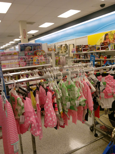 Clothing Store «Ross Dress for Less», reviews and photos, 240 N Courtenay Pkwy, Merritt Island, FL 32953, USA