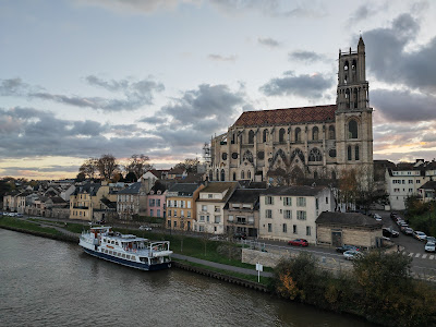 Mantes-la-Jolie à Mantes-la-Jolie
