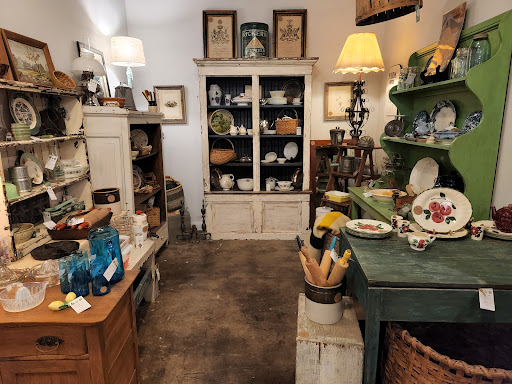 Antique Store «Madison Markets ~ Antiques & Interiors», reviews and photos, 144 Academy St, Madison, GA 30650, USA