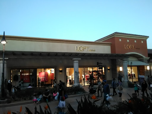 Shopping Mall «Desert Hills Premium Outlets», reviews and photos, 48400 Seminole Dr, Cabazon, CA 92230, USA