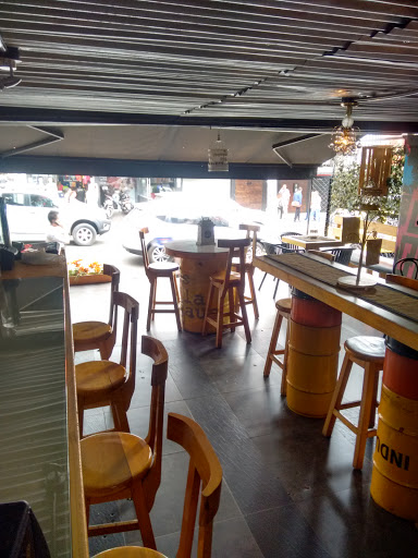 La House Café Bar