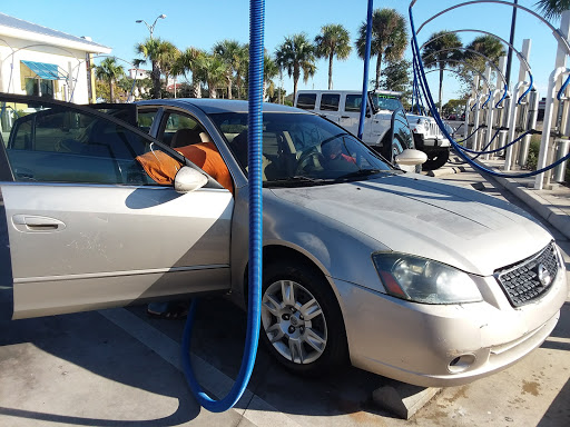 Top Shelf Car Wash en Titusville
