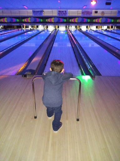 Bowling Alley «Freeway Lanes of Warren», reviews and photos, 2700 Parkman Rd NW, Warren, OH 44485, USA