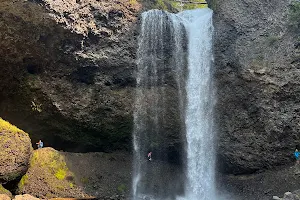 Moul Falls image
