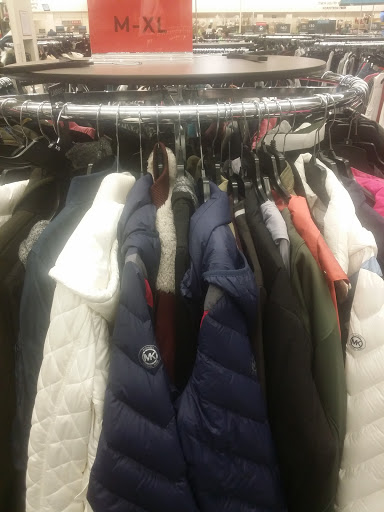 Department Store «Nordstrom Rack Potomac Mills», reviews and photos, 2700 Potomac Mills Cir, Woodbridge, VA 22192, USA