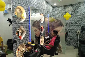 STAR LOOK UNISEX PARLOUR (PROFESSIONAL) image