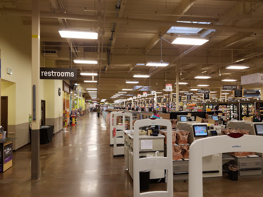 Grocery Store «Fred Meyer», reviews and photos, 14700 SE McLoughlin Blvd, Milwaukie, OR 97267, USA