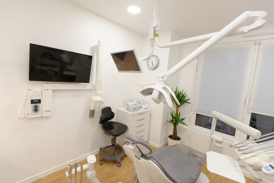 Dentiste Dr Caroline Billard Pochon à Boulogne-Billancourt