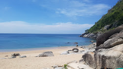 Foto von Nui Strand und seine wunderschöne Landschaft