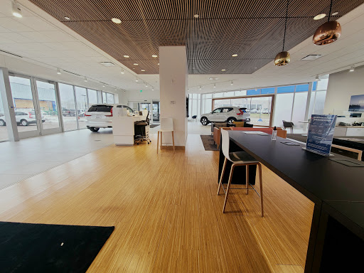 Volvo Dealer «Suburban Volvo», reviews and photos, 1795 Maplelawn Dr, Troy, MI 48084, USA