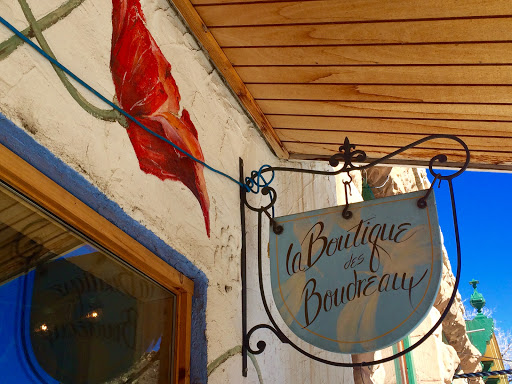 Antique Store «La Boutique Des Boudreaux», reviews and photos, 309 Bear Creek Ave, Morrison, CO 80465, USA