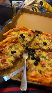 Plats et boissons du Pizzeria France pizza à Le Nouvion-en-Thiérache - n°1