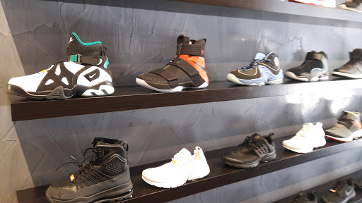 Shopping Mall «DC USA», reviews and photos, 3100 14th St NW, Washington, DC 20010, USA