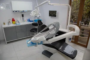 Cabinet dentaire Marignane - Dr Ilan Zerbib image