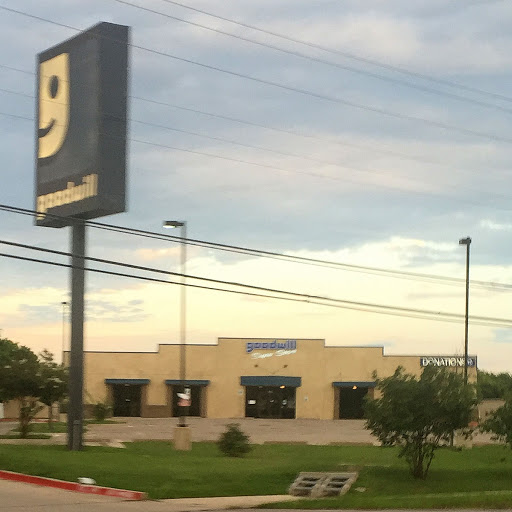 Donations Center «Goodwill», reviews and photos