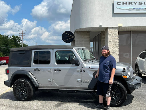 Used Car Dealer «Apple CDJR of Hanover», reviews and photos, 200 Eisenhower Dr, Hanover, PA 17331, USA