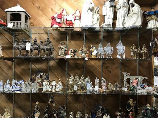 Robert Moore & Co., Inc. Christmas Town & Village Collectibles