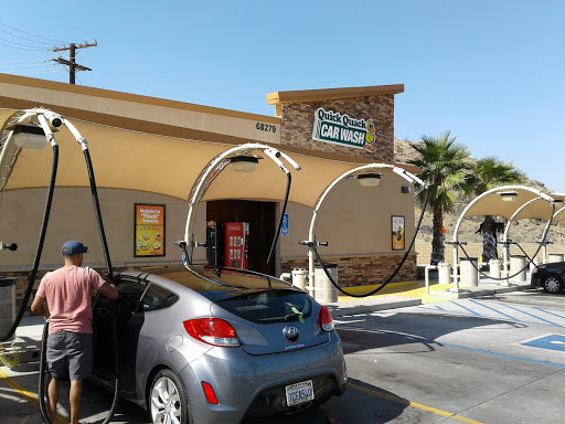 Quick Quack Car Wash en Cathedral City