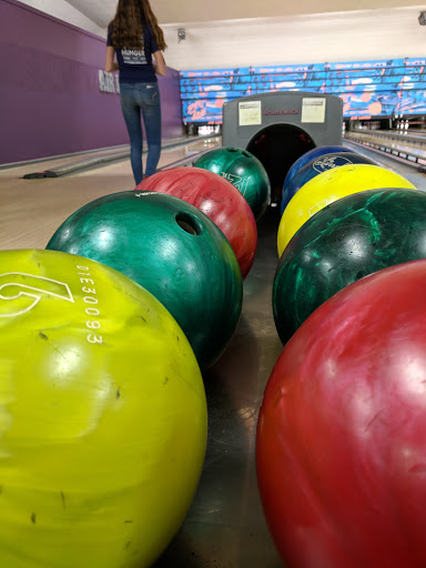 Bowling Alley «Air Lanes Bowling Center», reviews and photos, 4200 Fleur Dr, Des Moines, IA 50321, USA