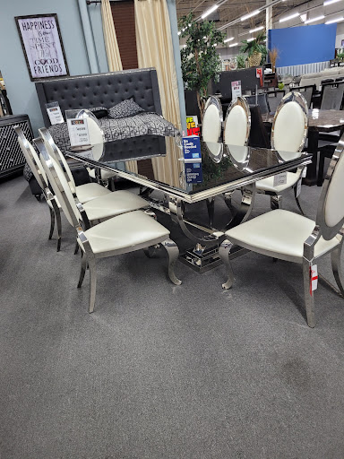 Shopping Mall «Carrollton Shopping Center», reviews and photos, 8474 Annapolis Rd, New Carrollton, MD 20784, USA