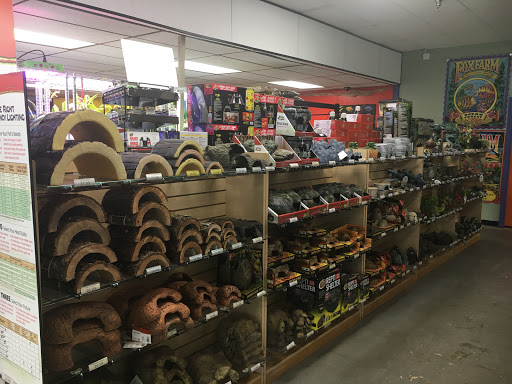 Pet Store «Tye-Dyed Iguana - Reptiles», reviews and photos, 1905 W U.S. 50, Fairview Heights, IL 62208, USA