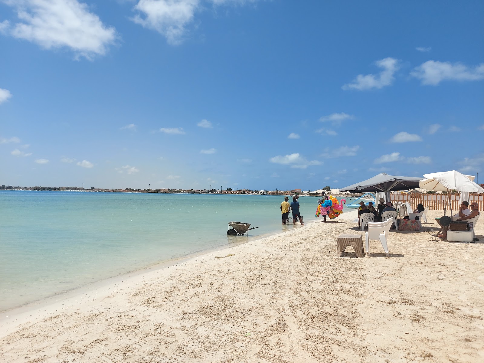 Eagles Resort in Cleopatra Beach的照片 带有明亮的沙子表面