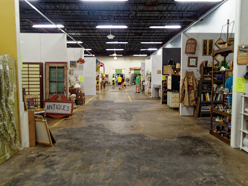 Flea Market «The Slatington Marketplace», reviews and photos, 8281 PA-873, Slatington, PA 18080, USA