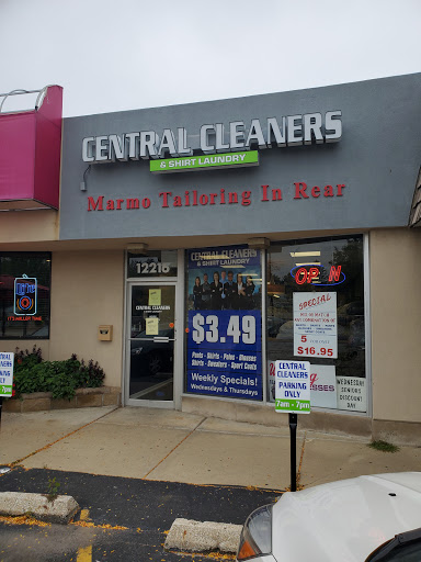 Dry Cleaner «Central Discount Cleaners», reviews and photos, 12230 Harlem Ave, Palos Heights, IL 60463, USA
