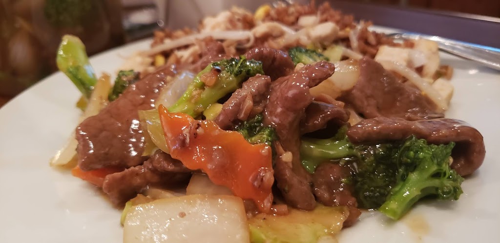 Royal Wok Restaurant 53209