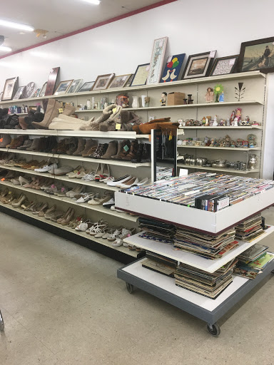 Thrift Store «Value World», reviews and photos, 11900 Detroit Ave, Lakewood, OH 44107, USA