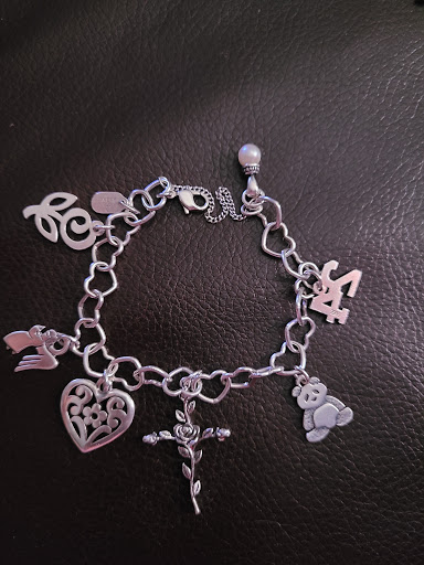 Jewelry Store «James Avery Jewelry», reviews and photos, 25723 Northwest Fwy, Cypress, TX 77429, USA