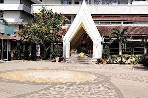Samut Prakan Hospital image