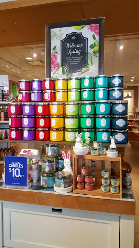Beauty Supply Store «Bath & Body Works», reviews and photos, 31 N Michigan Ave, Atlantic City, NJ 08401, USA