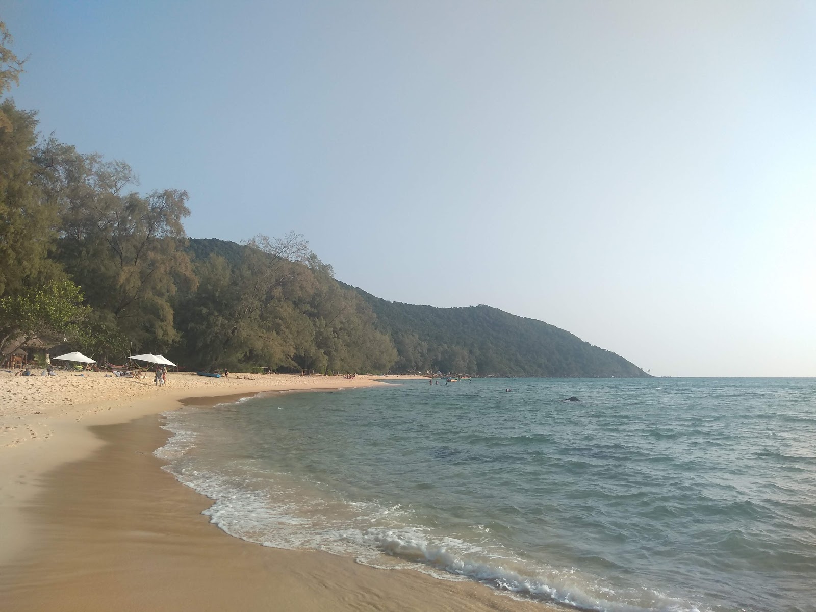 Φωτογραφία του Sunset Beach με καθαρό νερό επιφάνεια