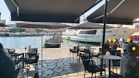 Atmosphère du Restaurant Le Bistrot du Port à Toulon - n°8