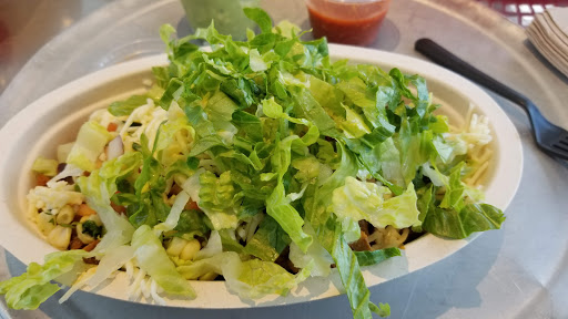 Mexican Restaurant «Chipotle Mexican Grill», reviews and photos, 775 NW Gilman Blvd, Issaquah, WA 98027, USA