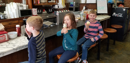 Restaurant «Miller Drug Ice Cream & Soda Shoppe», reviews and photos, 212 1st Ave E, Oneonta, AL 35121, USA