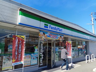 ファミリーマート 近鉄東山駅前店