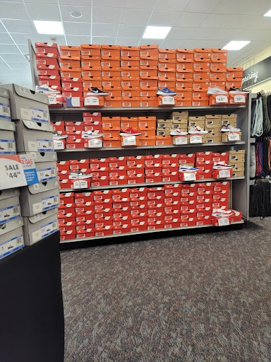 Shoe Store «Shoe Carnival», reviews and photos, 511 S Plano Rd, Richardson, TX 75081, USA