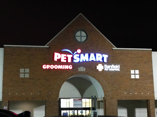 PetSmart, 5485 Touhy Ave, Skokie, IL 60077, USA, 