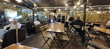 Atmosphère du Restaurant Hy's café. à Bondy - n°5