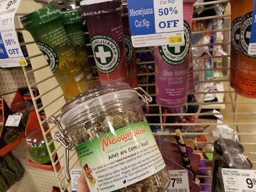 Pet Supply Store «PetSmart», reviews and photos, 533 S Tracy St, Wichita, KS 67209, USA