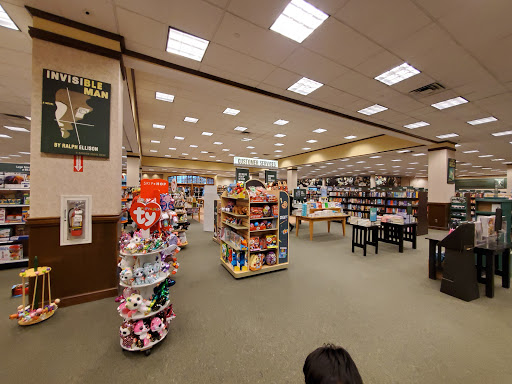Book Store «Barnes & Noble», reviews and photos, 396 John R Rd, Troy, MI 48083, USA