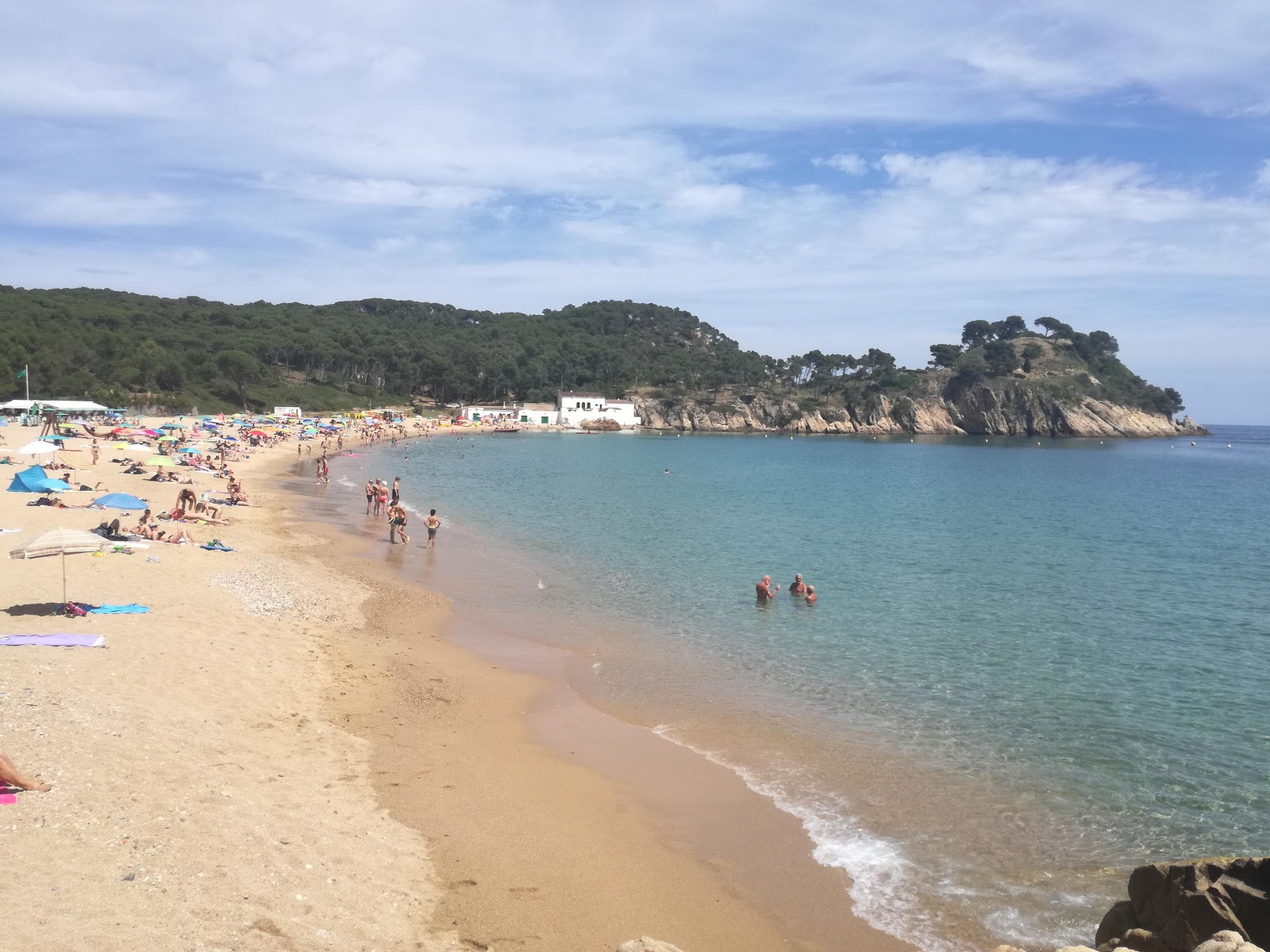 Photo de Plage de Castell de la Fosca zone des équipements
