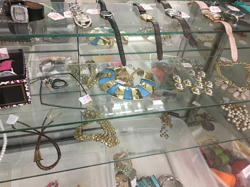 Thrift Store «Sav More Thrift», reviews and photos, 2025 W 1st St, Santa Ana, CA 92703, USA