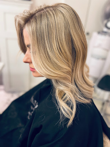 Bozena Sarek Hairdressers in Dublin 2, Co. Dublin