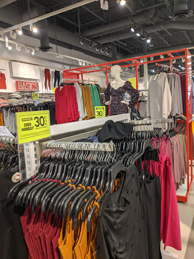 Shopping Mall «Rio Grande Valley Premium Outlets», reviews and photos, 5001 E Expy 83, Mercedes, TX 78570, USA