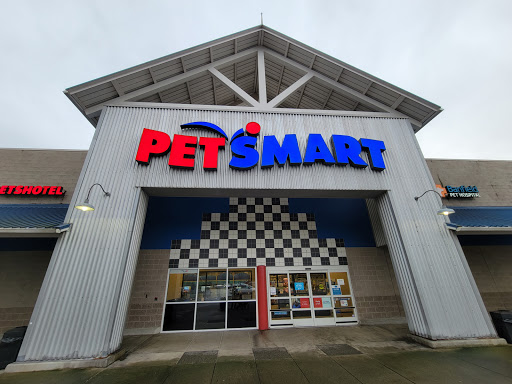 Pet Supply Store «PetSmart», reviews and photos, 1505 11th Ave NW, Issaquah, WA 98027, USA