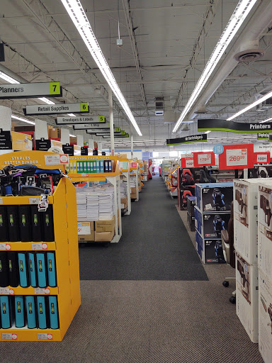 Office Supply Store «Staples», reviews and photos, 7865 W Bell Rd, Peoria, AZ 85382, USA